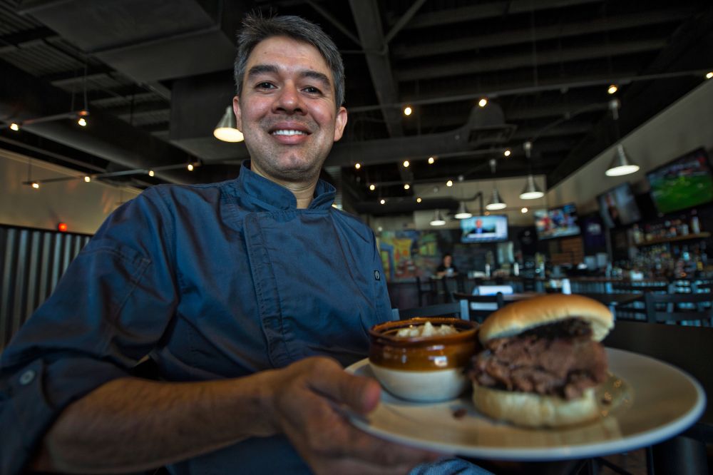 Spotlight on Chefs: Yummy Pig Boasts a Recipe for Success dlvr.it/P9s5zr #loudoun