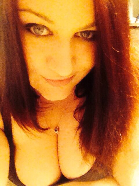 CheatingWife2's tweet image. Who wants to come and fuck me before hubby gets home at 530 x