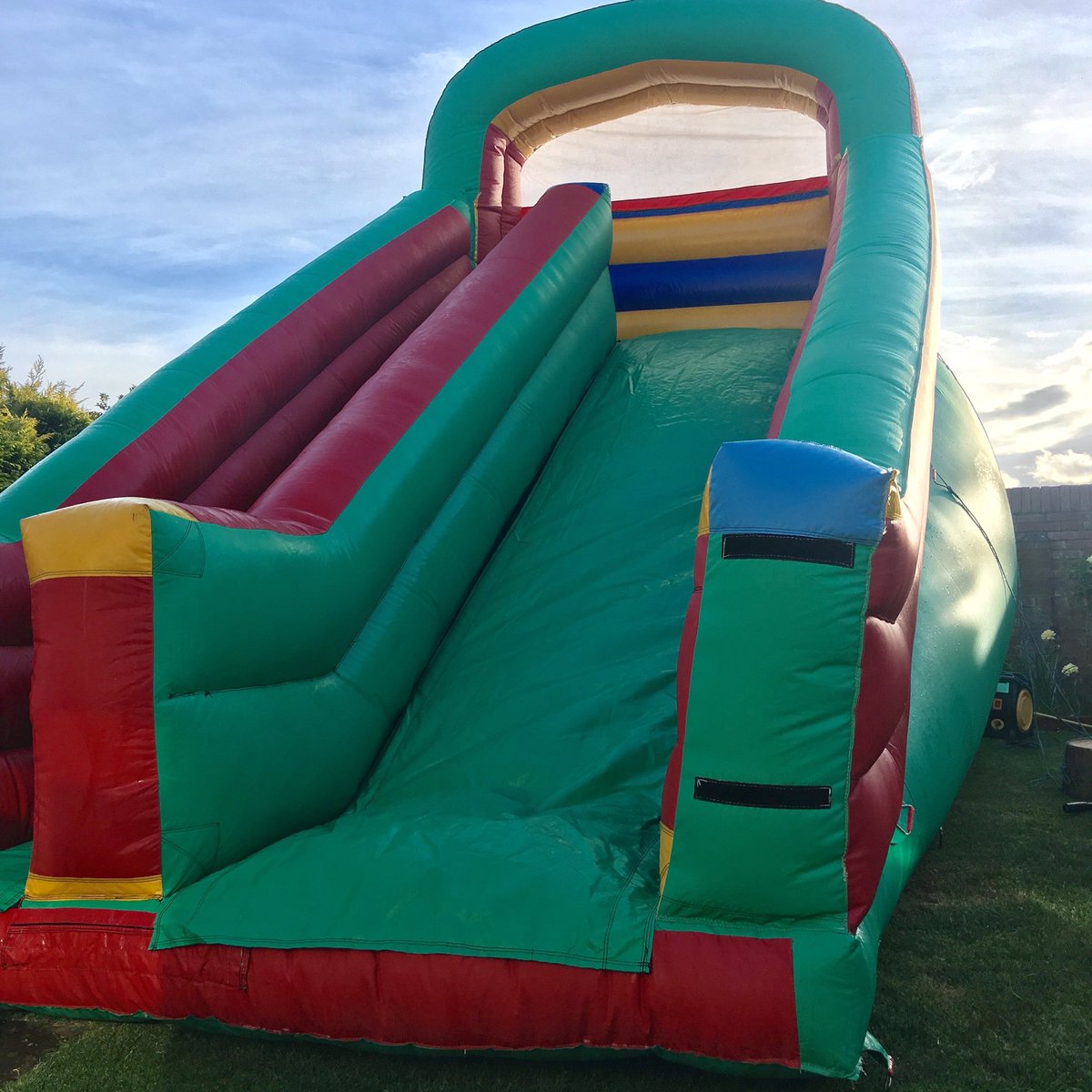 scotinflatables's tweet image. Our large green slide has had its deep clean this week, all ready for this weekends hire! Get in touch to book!