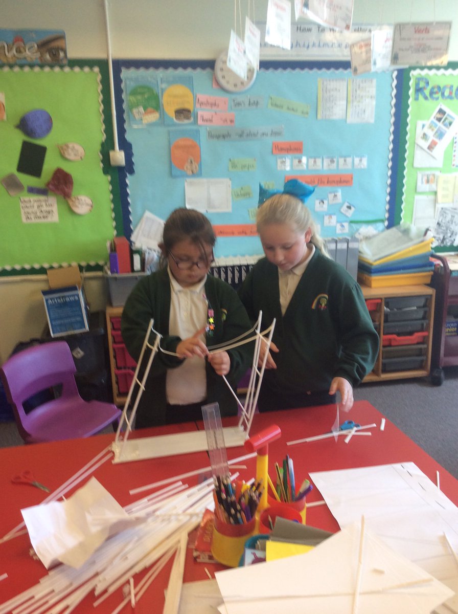 TheParksY4class's tweet photo. Building the Humber Bridge @TheParksAcademy https://t.co/OQstSxbZea