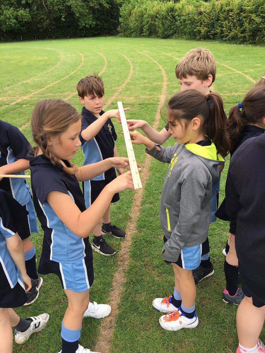 Warwick class are enjoying an afternoon of team building activities.