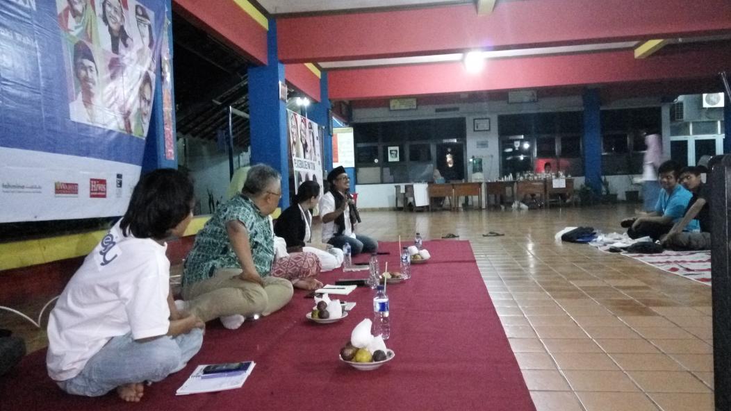 Ibang L: kegalauan berikutnya adalah revolusi hijau: kekuatan dikendalikan modal dari luar, pertanian monokultur.