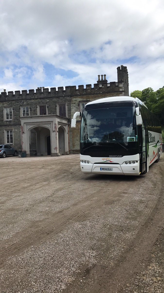 BrimsonM's tweet photo. Re14ell have a rest as very narrow lanes to get here happy days there sun has be out nearly all day @mantruckbusuk @Ellisonscoaches https://t.co/y7FwCRGBZk