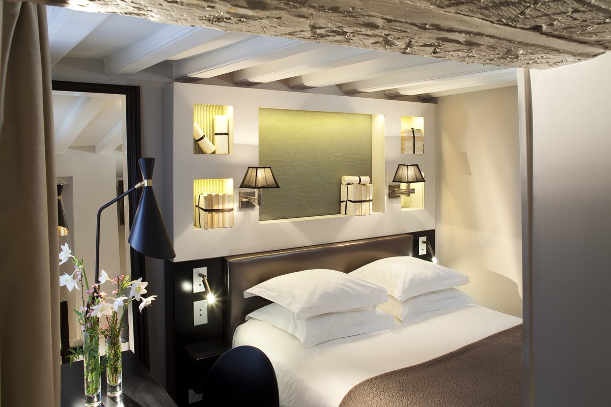 HOTELVERNEUIL's tweet photo. @HOTELVERNEUIL est un cocon de bien-être qui vous accueille pour un séjour #romantique et confortable ! Vous avez un doute? #VenezVerifier ! https://t.co/eYU6zE7W4l