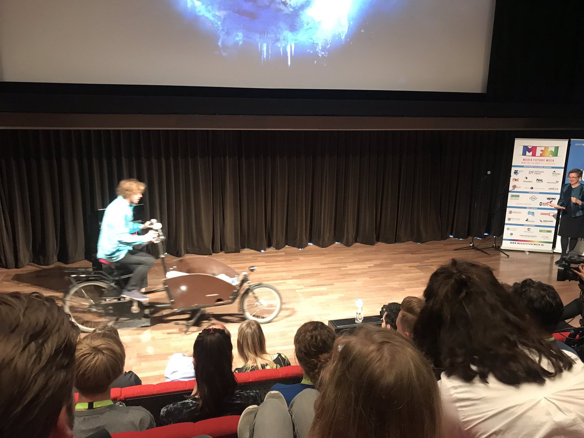 Presentation by #team10 about spacescooters and a dream world. #mfw17