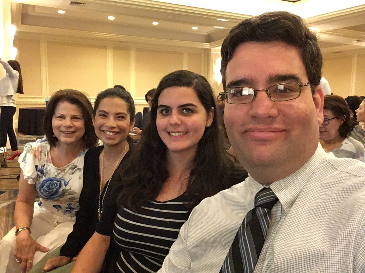 mrs_balcazar's tweet image. In the #digitallearningnetwork workshop! Our last session for the school year!  @DiscoveryEd @evmartimast @josemartimast