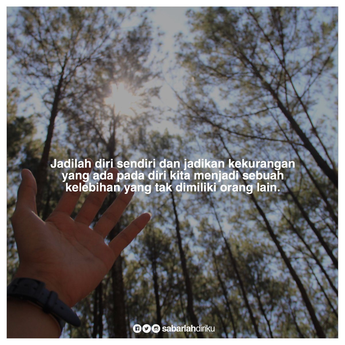 sabarlahdiriku's tweet image. Jadilah diri sendiri dan jadikan kekurangan yang ada pada diri kita menjadi sebuah kelebihan yang tak dimiliki orang lain. #sabarlahdiriku