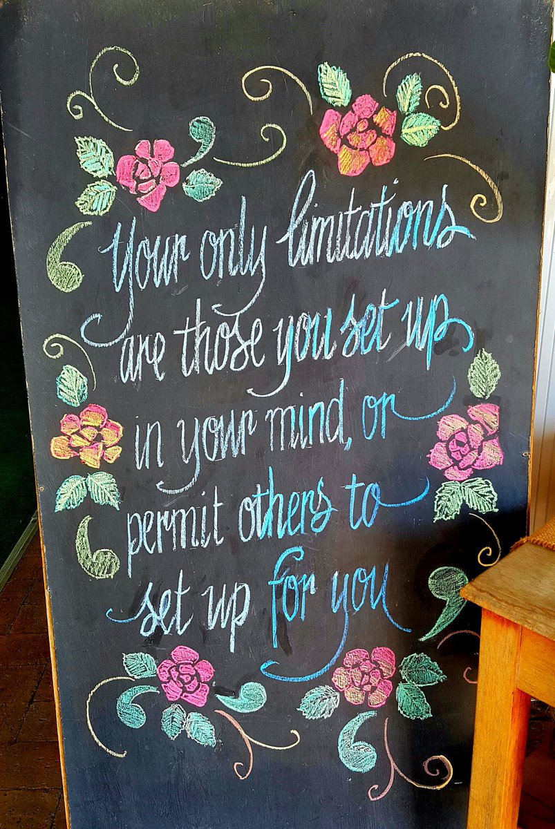 Passed favourite flowershop <a href="/RhubarbFlowers/">Rhubarb Flower Co</a> and sign outside re-energized! #gotmymojoback