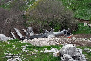 acalandros1's tweet photo. Slittovie, pendolo gigante, ponti tibetani: ecco un nuovo macroattrattore turistico in Basilicata! https://t.co/5FnQMEtZT4 https://t.co/Qo8tmMBv8L