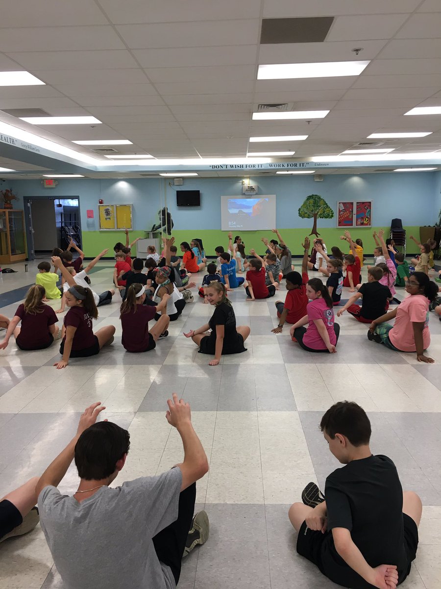 MeldrumSuz's tweet photo. @TheEllenShow Yoga with 6-1 Yellow @RSMSPrincipal #rsmsrocks https://t.co/2OR8tfGFDr