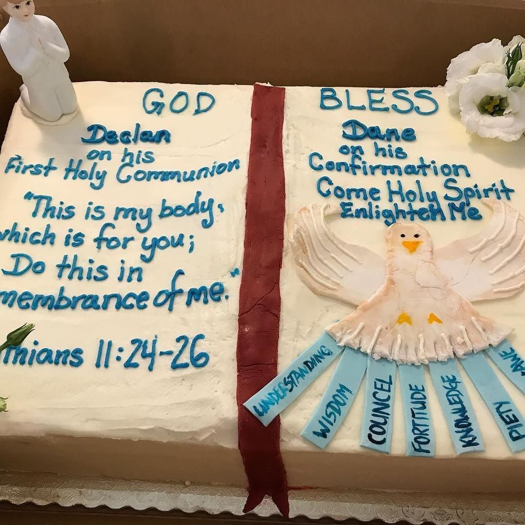 CupsNCakesNJ's tweet photo. #communioncake #confirmationcake #customized https://t.co/6ssE4DiNh4