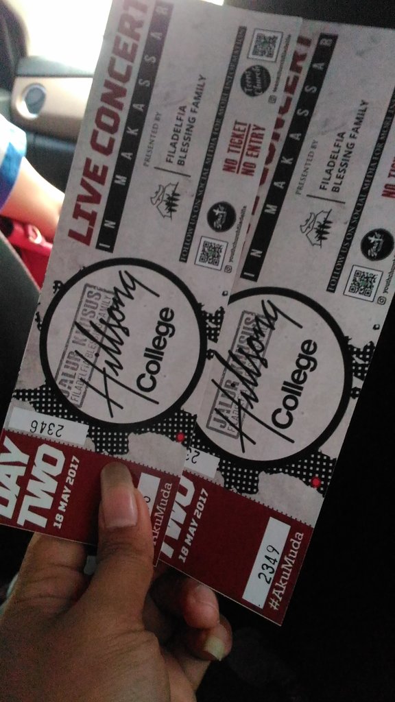 alkrishardinal's tweet image. Hillsong