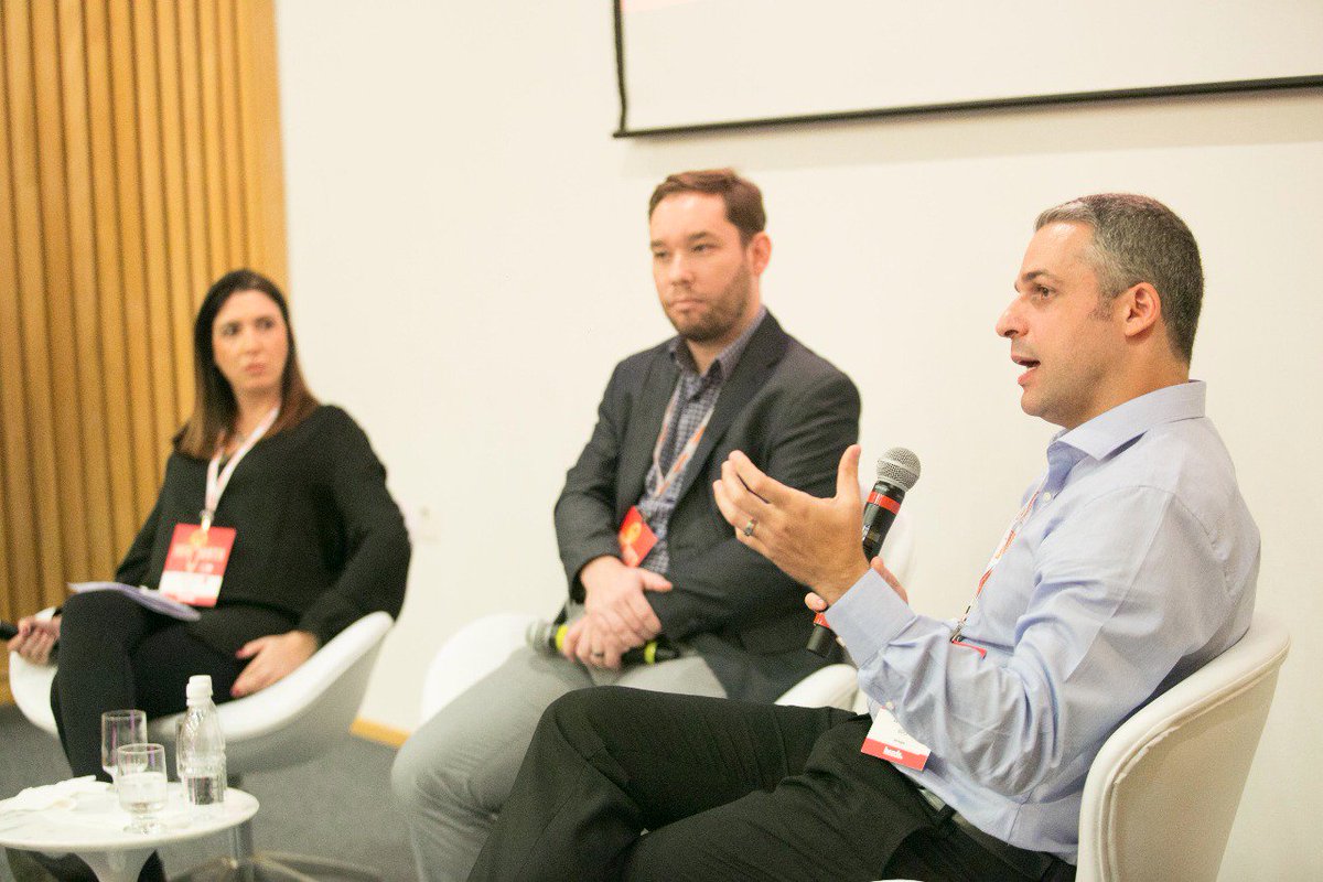 abatransformar's tweet image. Karina Tosin (Mondelez e ABA), Marcelo Barreiros (Carrefour) e Daniel Calderoni (Mars Brasil) durante o segundo painel. #ABAInsights