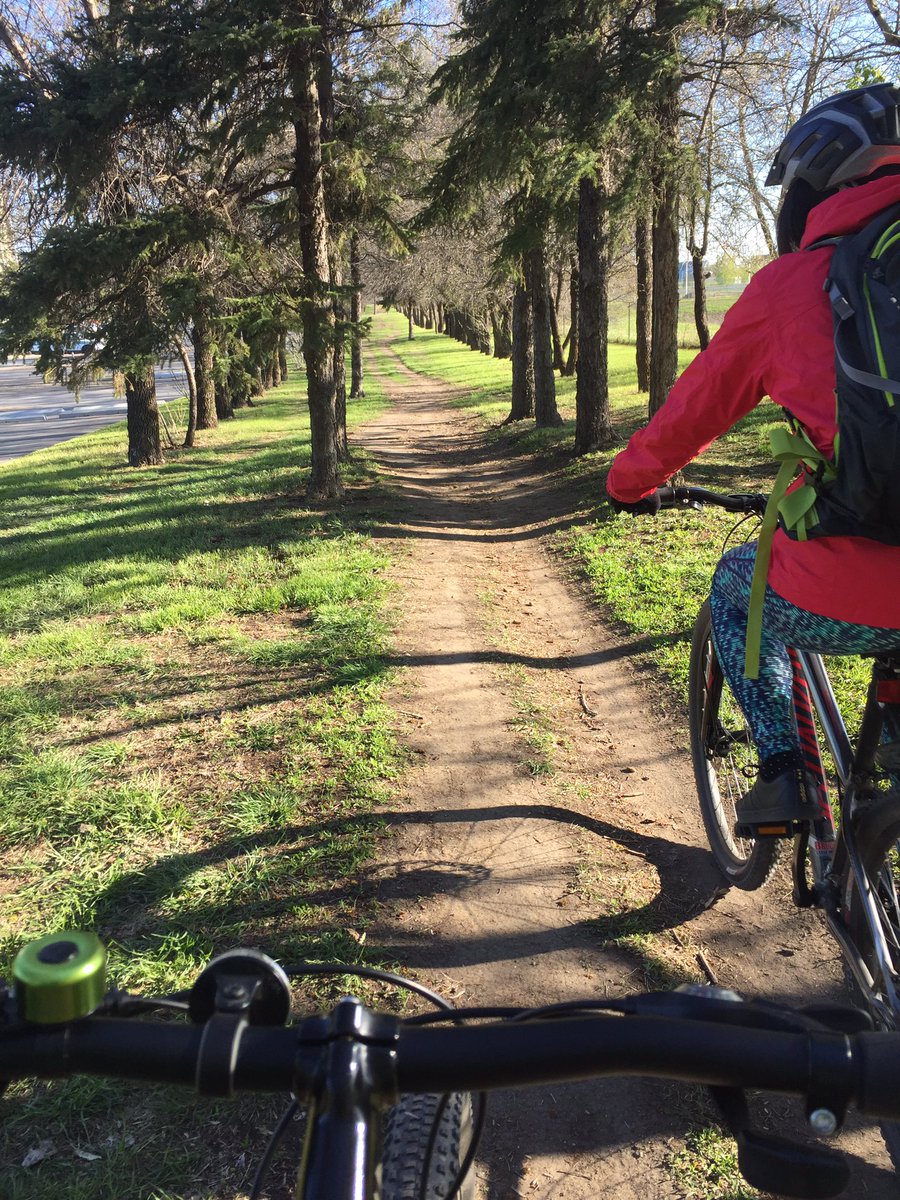 KenSetoSK's tweet photo. Beautiful morning to #BTWyxe. It's been a great week for cyclists. Thanks to all involved with this week's events. https://t.co/msb1XgMnJ6