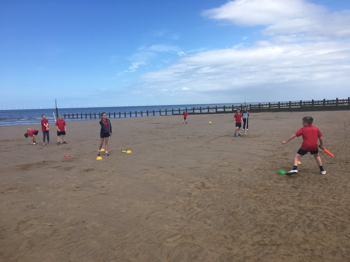 ysgolbrynhedydd's tweet image. Yr6 RP Using our beach for today&apos;s PE lesson #greatresource #tbh #DIAIUTF ☀️☀️