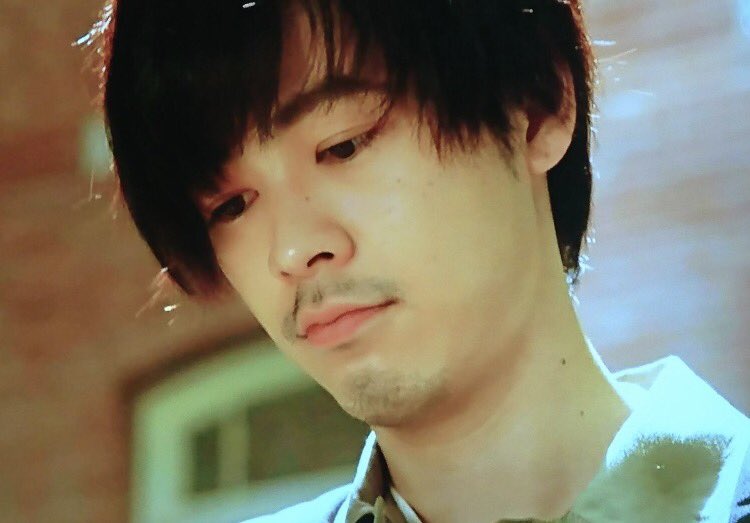 まほさん A Twitter 人は見た目が100 の成田凌めちゃくちゃかっこよくないか 笑ったら八重歯あるし 八重歯ある男の人だいすき T Co 8dqesd0jkm Twitter