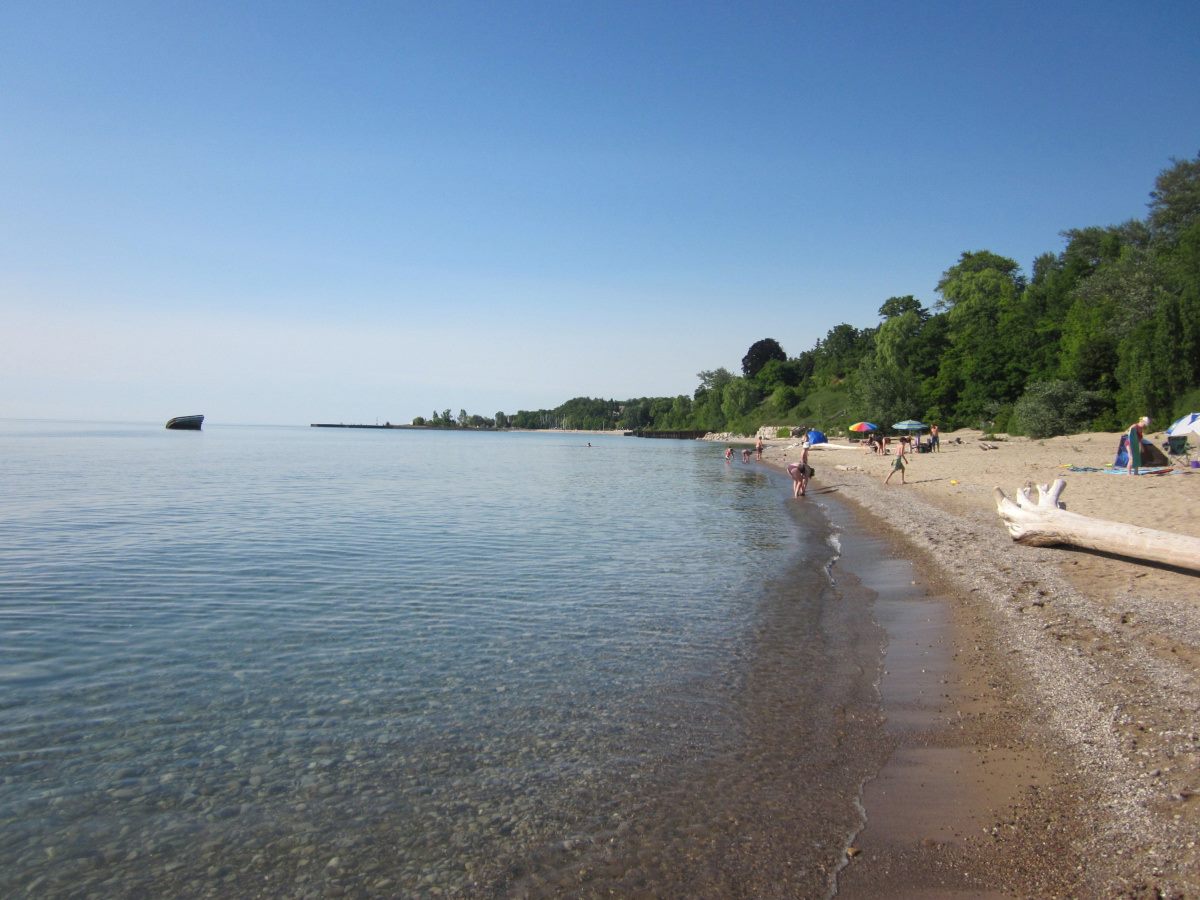 You love sitting on the beach all summer...so come help clean it up for the season! Bayfield Beach Clean-up 2NIGHT! ow.ly/ZB1E30bvw9R