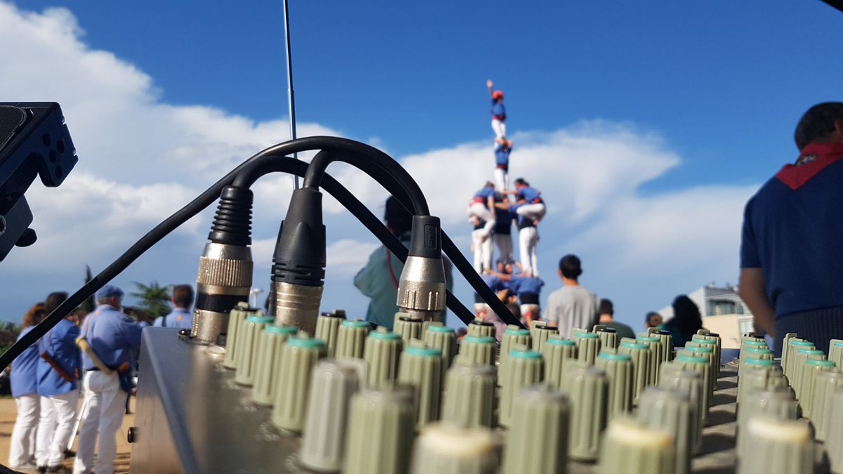 revistacastells's tweet photo. Com és el @CanalMarrec? Us ho expliquem aquí: https://t.co/TuKNuZmPwd #castellers https://t.co/h9clXpLtLr