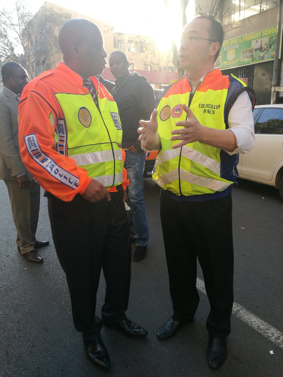 HermanMashaba's tweet photo. We're in Hillbrow trying to facilitate the rescue of a 13 year old girl who has been missing for about 3 weeks. #HelpFindK @MichaelSun168 https://t.co/nbSF8ARDA7