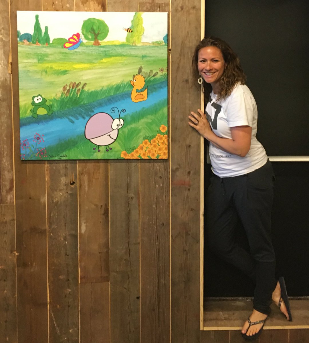 JessicaMendels's tweet photo. In de speelhoek van #Barn47 schitteren @IllieBillieNL @keesiebeesieNL en hun vriendjes aan de muur! Ik voel me trots! #trots https://t.co/whyRj2PUTE