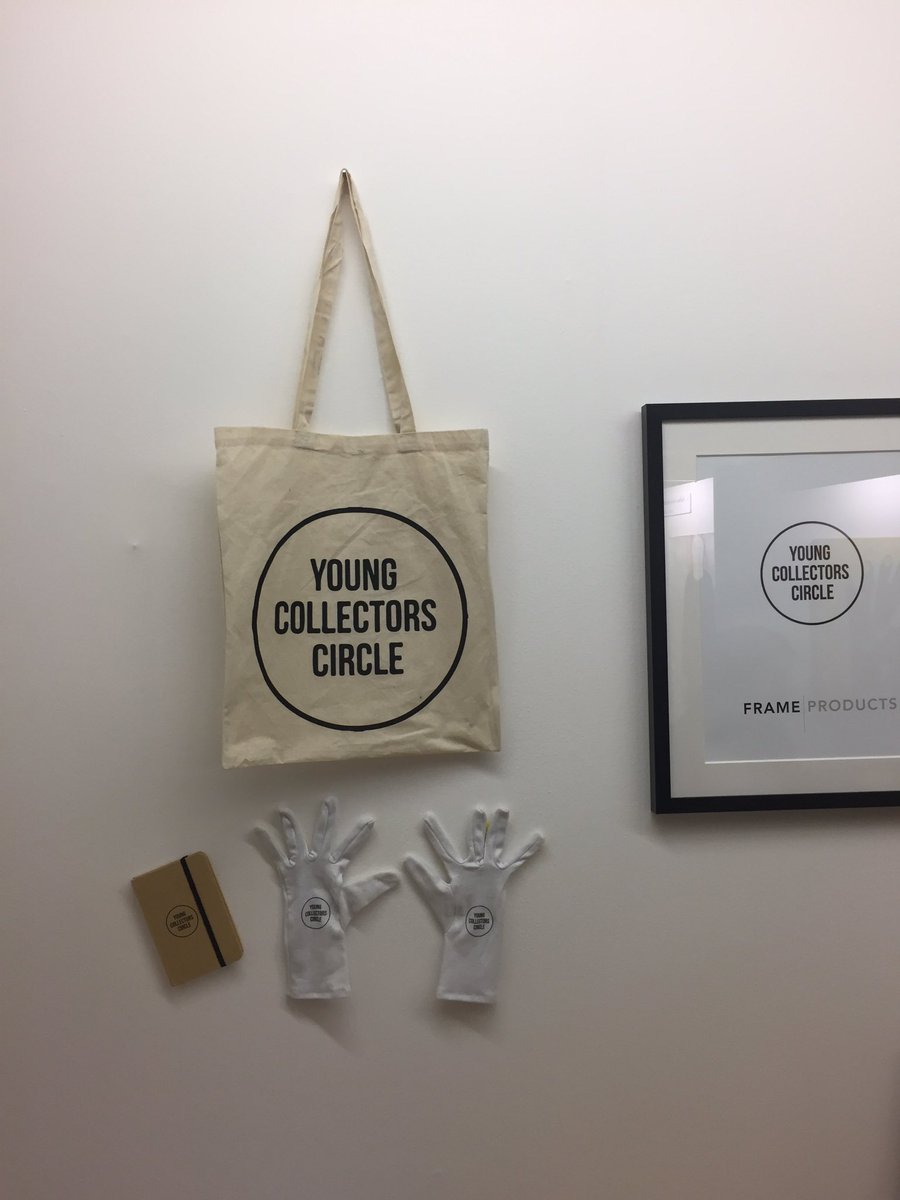 Om 16.50 op radio 1. Een tour met <a href="/NienkevanderWal/">Nienke van der Wal</a> van Young Collectors Circle over de beurs!