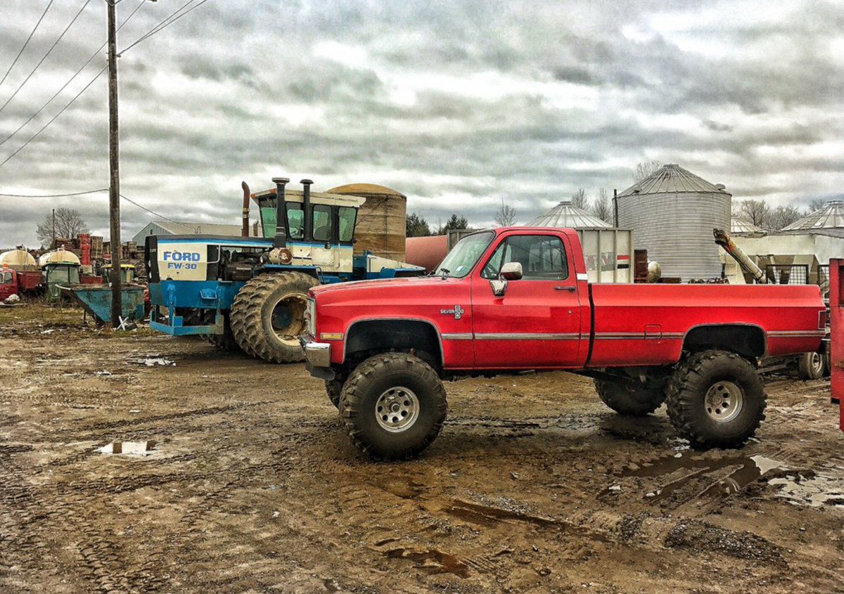 THROWBACKTRUCKS's tweet image. From @kylebater20 #Chevy