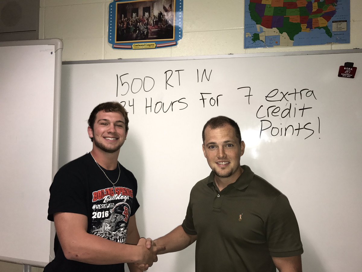 MAN YALL RETWEET FOR ME AND MY CLASS‼️WE'D APPRECIATE IT‼️‼️