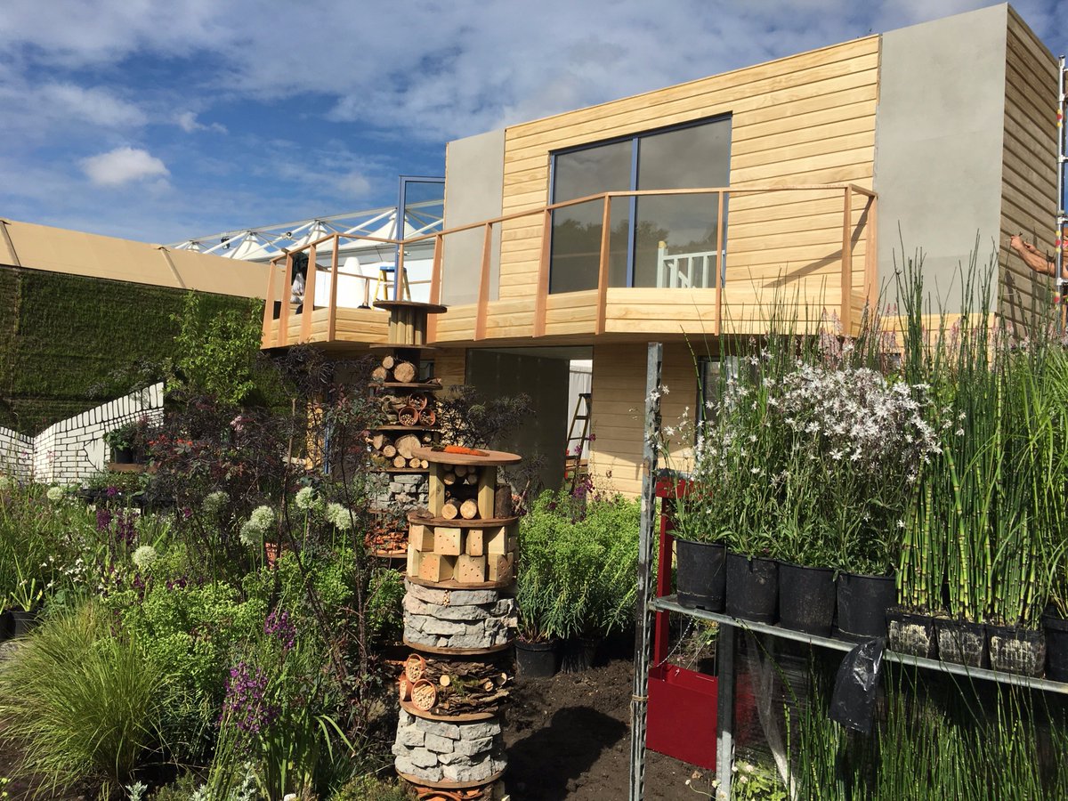 Grangewood in partnership with @Grosvenor_GBI constructs an ‘apartment’ building for the RHS at this year’s Chelsea Flower Show <a href="/The_RHS/">The RHS</a>