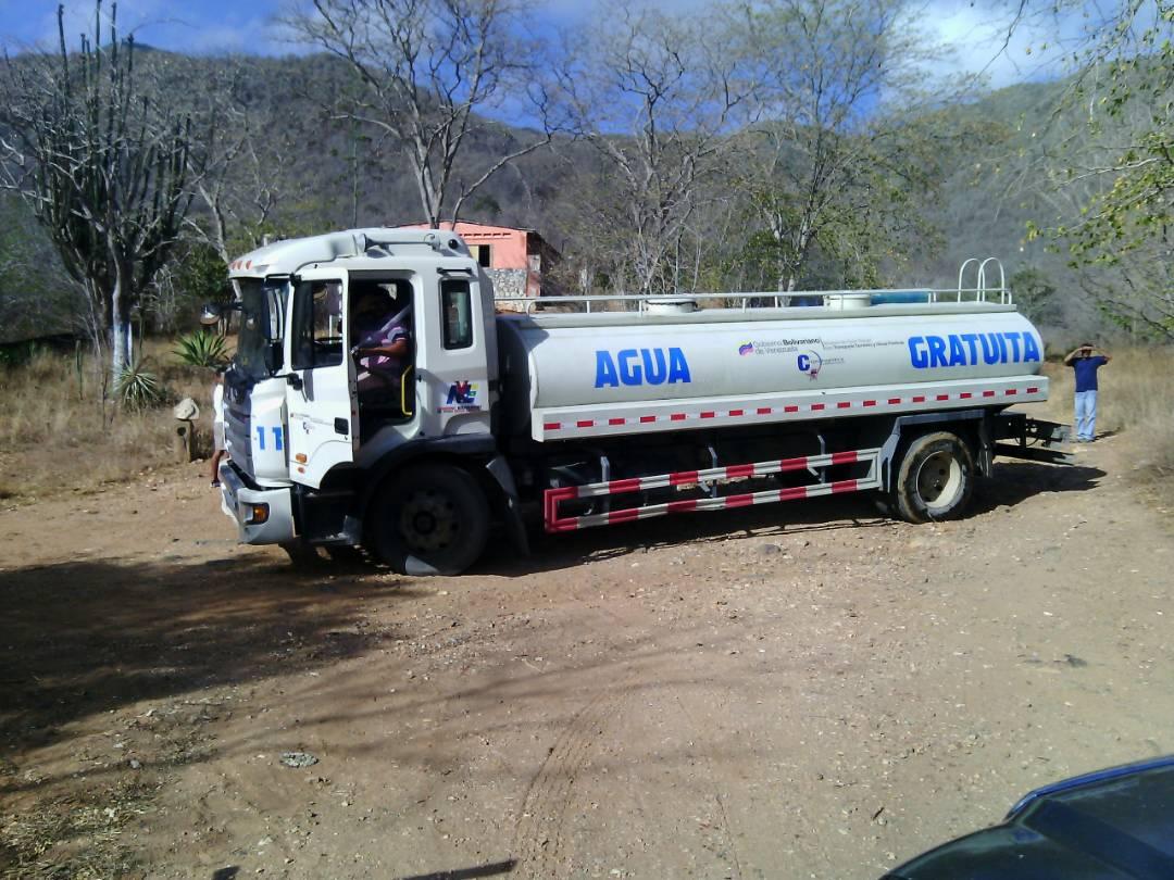 ObrasPublicasNE's tweet photo. Operativo Pen de Macanao San Francisco Sector Rio 1 calle Marin, Triunfando por Nueva Esparta #LaborEficiente #PatriaConstituyente https://t.co/qVQP9oWHWQ