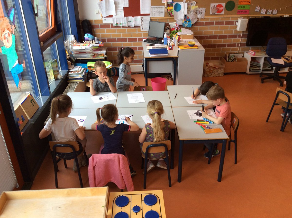 Mgroep1E's tweet photo. Komt u morgen ook naar ons Kom-Kijk-en-Bewonder-moment om 8.30 uur? Wij laten dan het resultaat van de techniekmiddag zien! https://t.co/QUGmXixP3n