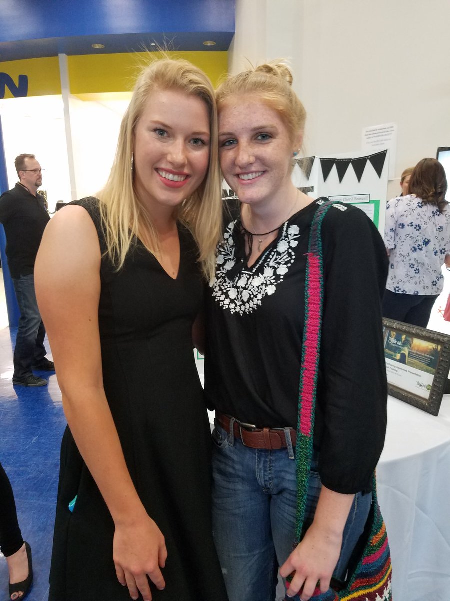 FCFriscoStorm's tweet photo. Just a couple of my beautiful Storm girls...ahem, I mean ladies. #stormiesallgrownup https://t.co/iDGe9gGm3t