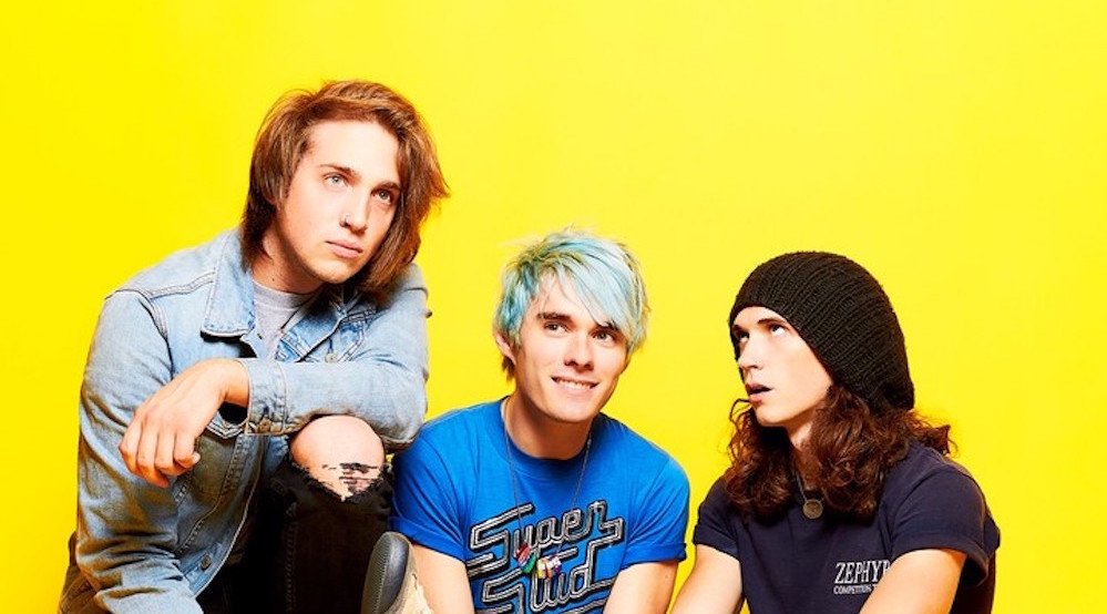 ICYMI: Waterparks have released the music video for 'Plum Island' legendarykidspress.wordpress.com/2017/05/15/wat…