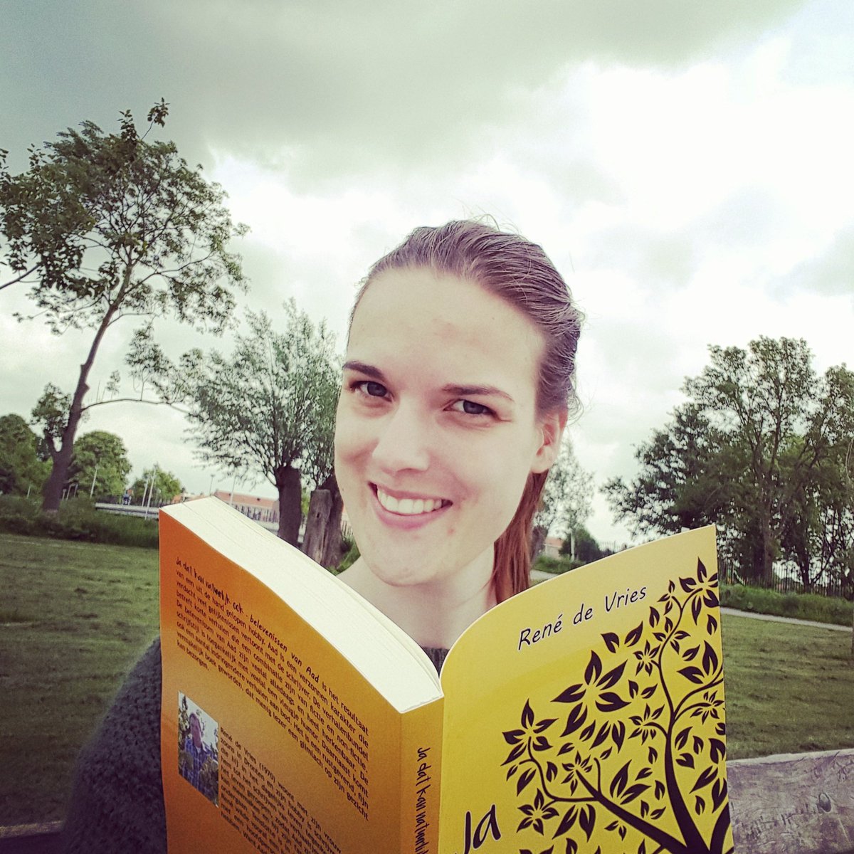Inger1993's tweet photo. @Vriesjes38 zijn eerste boek lezen! #BelevenissenvanAad https://t.co/exptXwPq5e