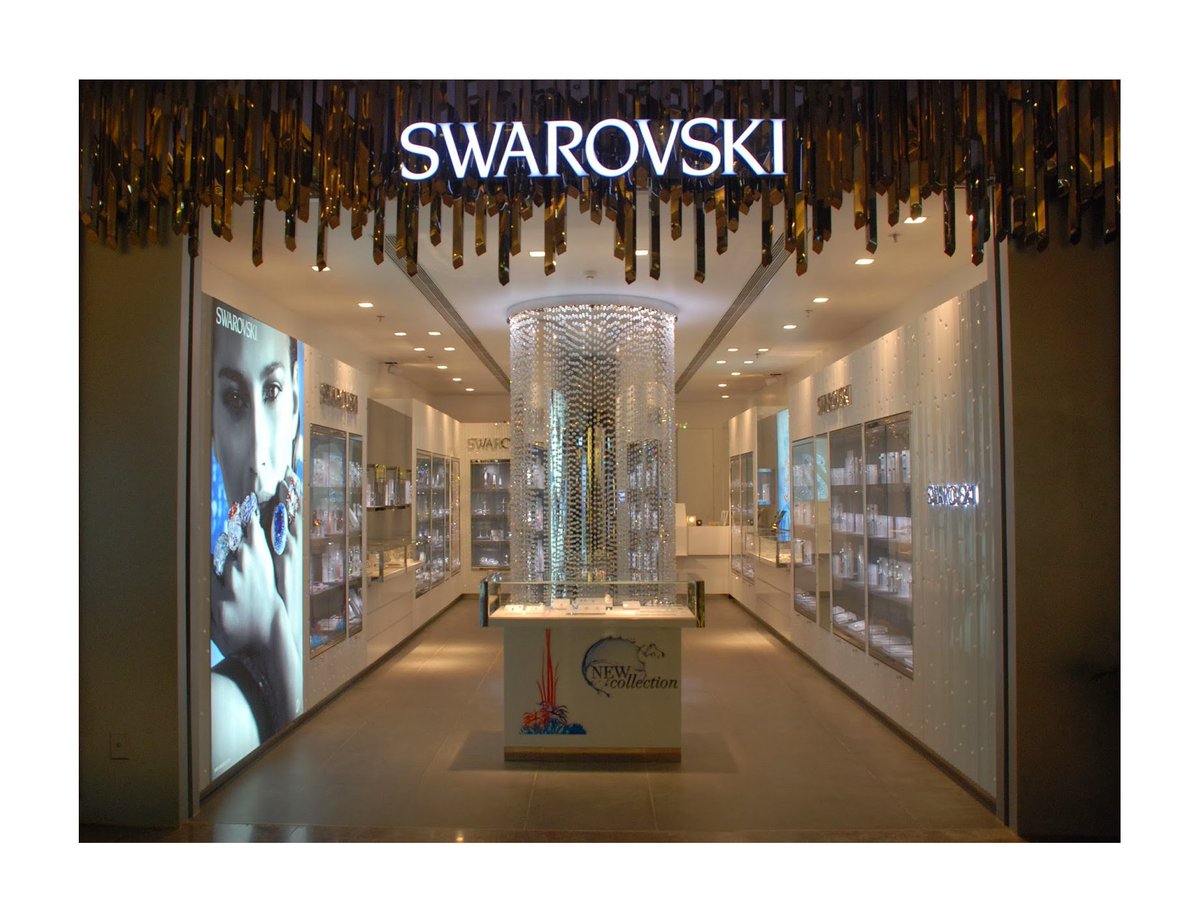 Inoutlet's tweet photo. Fino al 4 giugno #sconti sui prodotti #swarovski selezionati nel Designer Outlet di Noventa di Piave. #outlet 
>> https://t.co/cxI42RuS6w https://t.co/Z0VD3M10Im