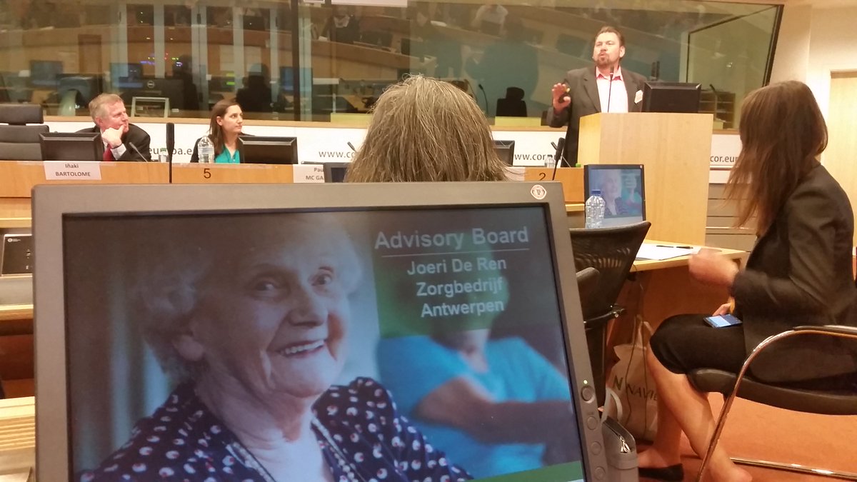 UHCE_Europe's tweet photo. Joeri de Ren presenting the basis: "Triple PPP for P: Passion, Pride and Progress for Product" at @UHCE_Europe https://t.co/3LfjdQdPjN