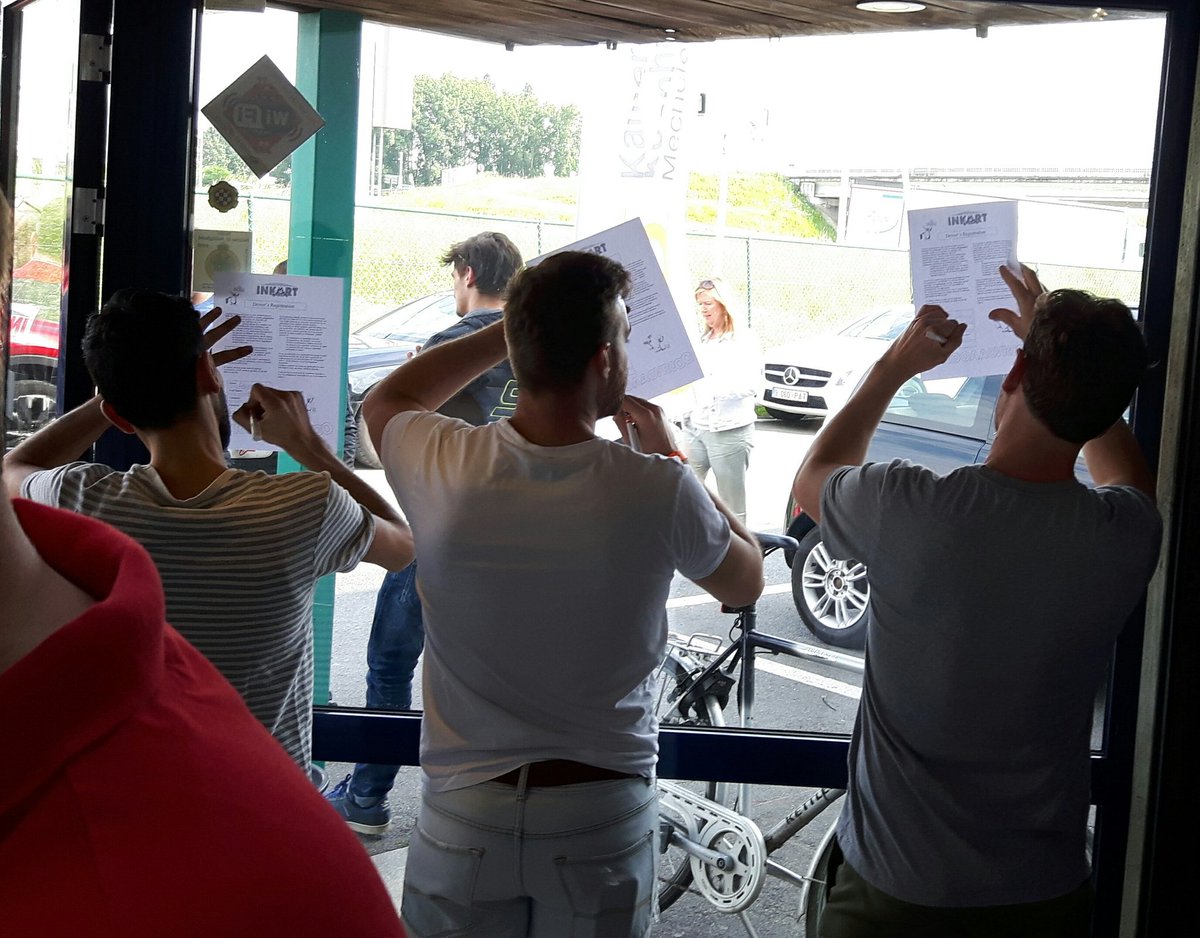 AlexxLamers's tweet photo. Driver's registration op de #VokaKarting @InkartPuurs, serious business! Ah ja, anders geen drankbonnetjes! @VokaKvKMechelen https://t.co/3UCkOyyhE8