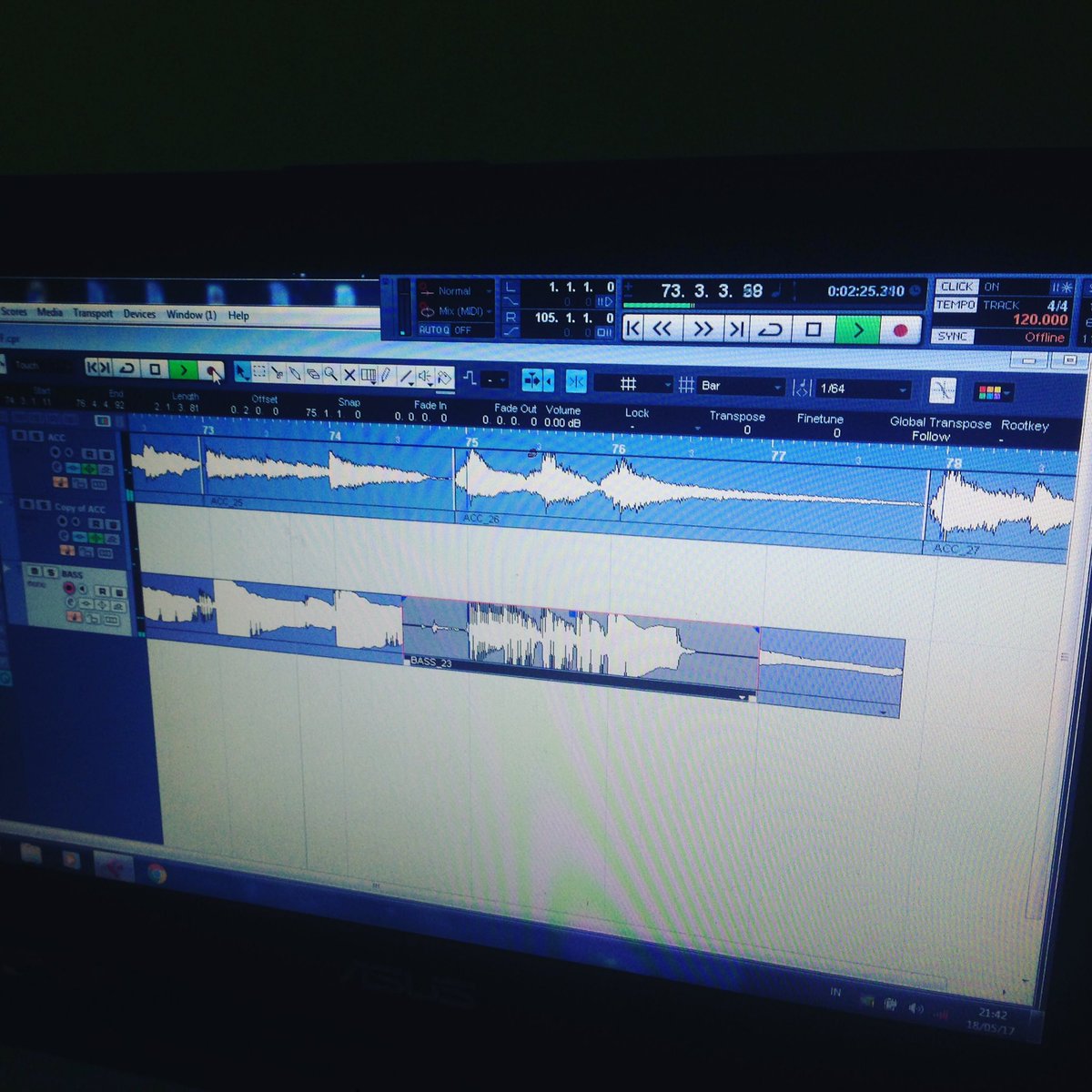 Recording First Single Of #bandface2face "Aku Cinta Caramu Menyayangiku" 😇 #bandindonesia #musisi #reguleran #performer #band #recording