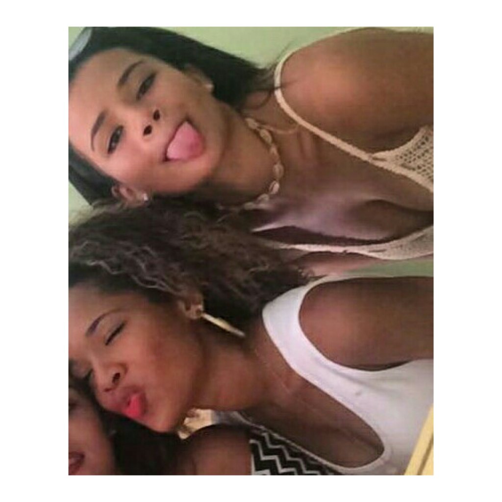 aadriellychagas's tweet photo. Só venho avisar q agora tá liberado.... a purisse tem 18 anos #peledebbsóvem #cadasigno #comlar #balaozada❤❤❤❤❤ @alvescaroline16 https://t.co/Xbw3fDcyIL