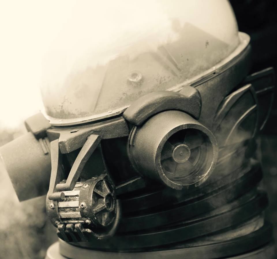 Film Guru Lad - Film Reviews: Hellboy II: The Golden Army Review, image size:960x897