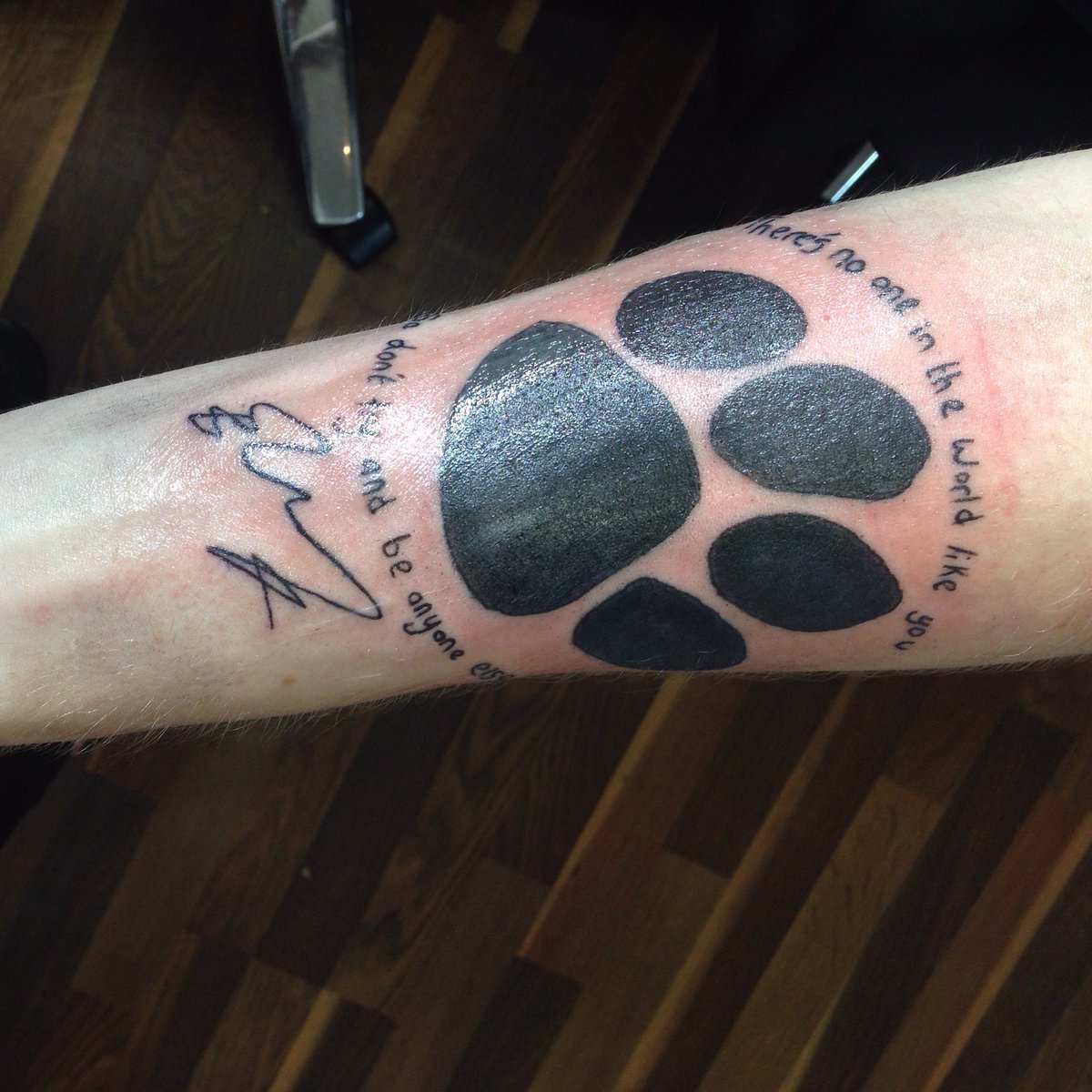 adam_sumner12's tweet photo. Still love my Ed Sheeran tattoo🙌🏻 
@edsheeran https://t.co/0KKsr08O4L