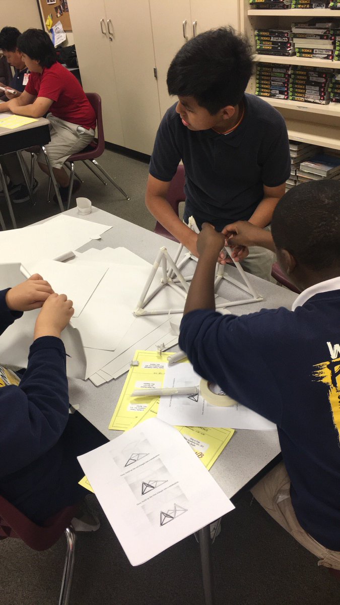 danny_dlo24's tweet photo. @YgbIntScience @YgbInt #ybstemconference Building with newspaper in D Lopez's class https://t.co/hCKaRW6tzX
