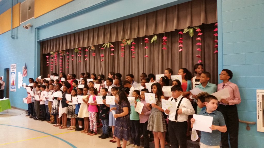 AntiochMSBears's tweet photo. Congratulations to the founding class of Cane Ridge! They have attended here from ribbon cutting thru 4th grade!@CaneRidgeES @MetroSchools https://t.co/zQwi3qs65m