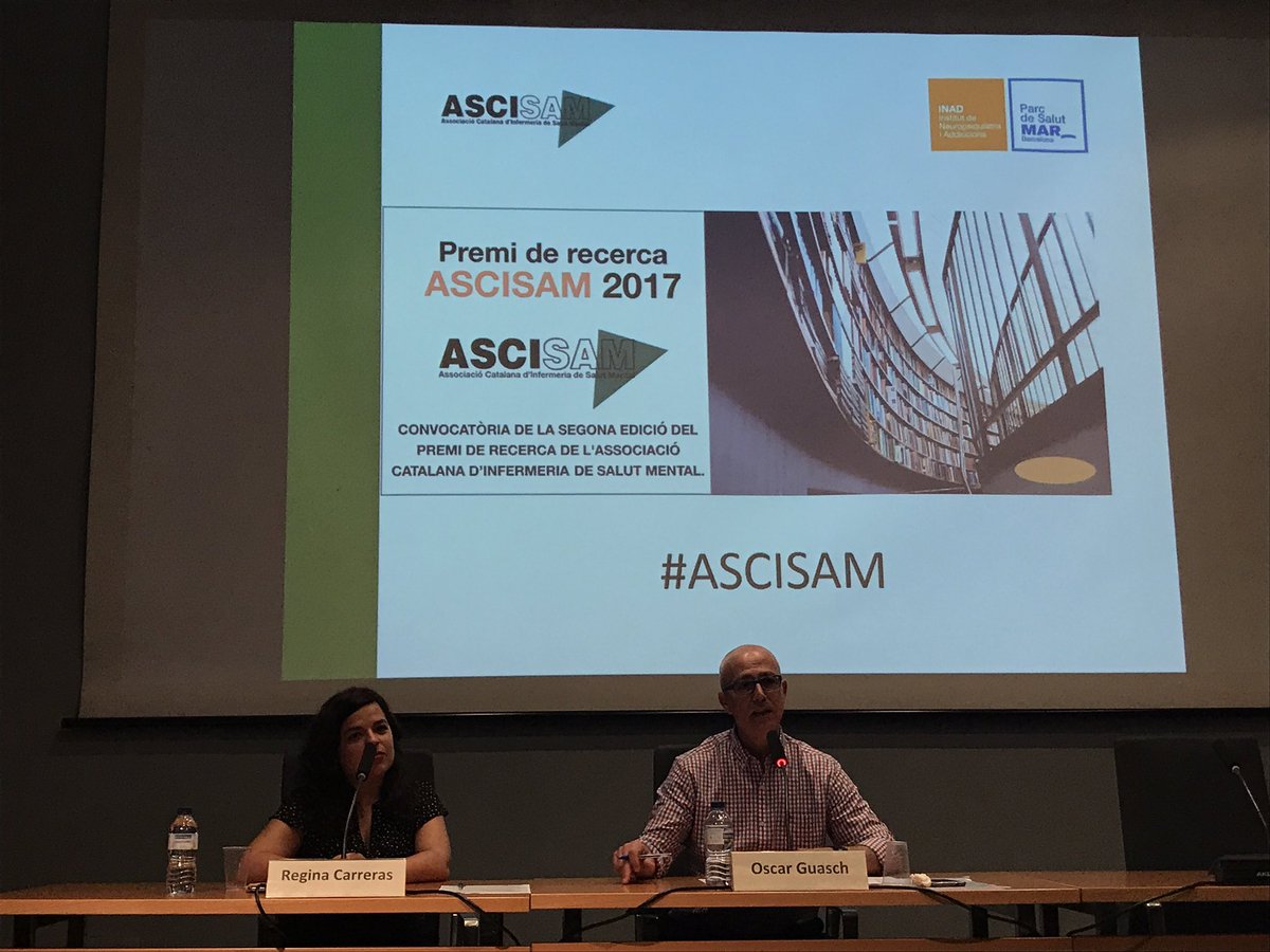 ASCISAM's tweet image. Iniciem la jornada #ASCISAM 2017 amb el sociòleg Oscar Guash. Defineix infermeria com una professió de frontera.