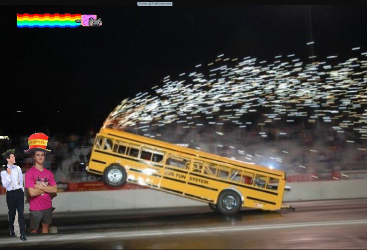 spanish_mac's tweet photo. Es muy importante que usted aclare cuál un "tour de autobús" es! 🤝🚌💨🔥💥 #RapidoYFurioso9 @sracox706 https://t.co/ebvMtYXugi