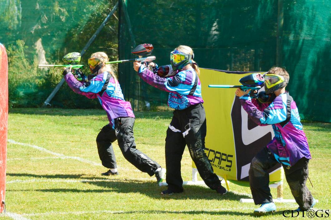 CDTogs's tweet photo. #rickysangels #paintball #dontshootthephotographers #safcaps #DYE #dyerise DYE_SA Candice Ribeiro Safcaps https://t.co/lc91poylVU