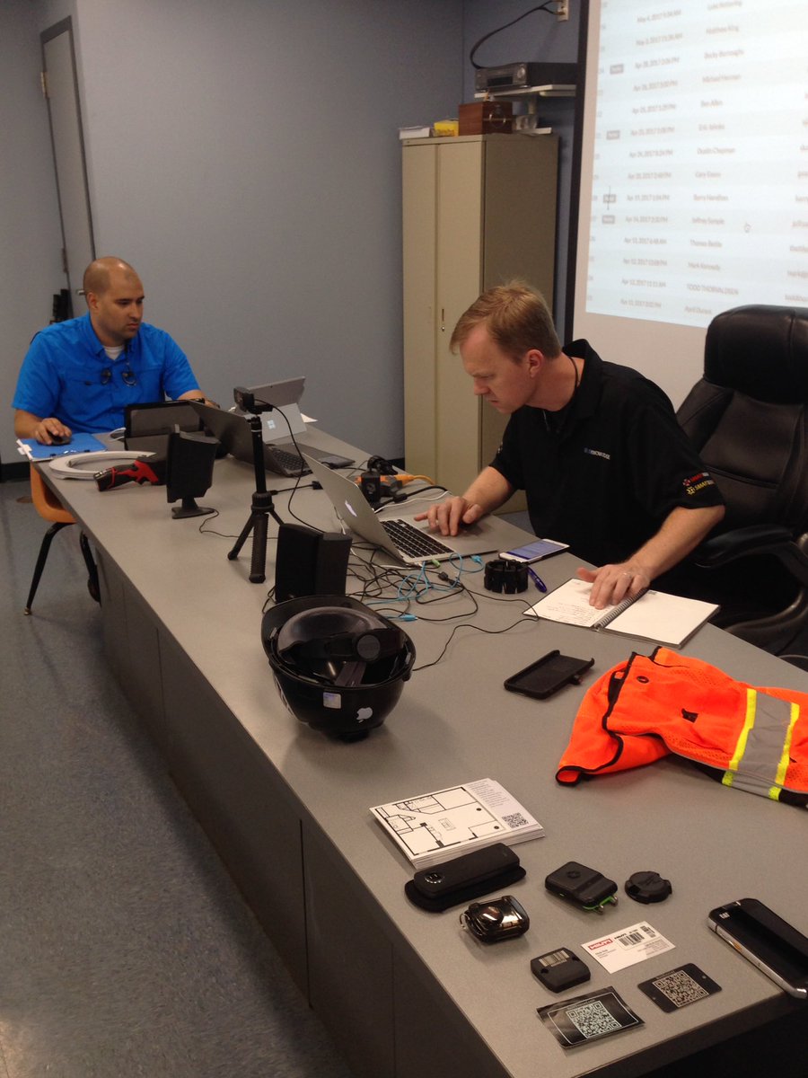 AGCARKANSAS's tweet photo. Getting ready to Geek Out on Construction Tech w/ @conappguru! @AGCofA https://t.co/AR98fcU9De