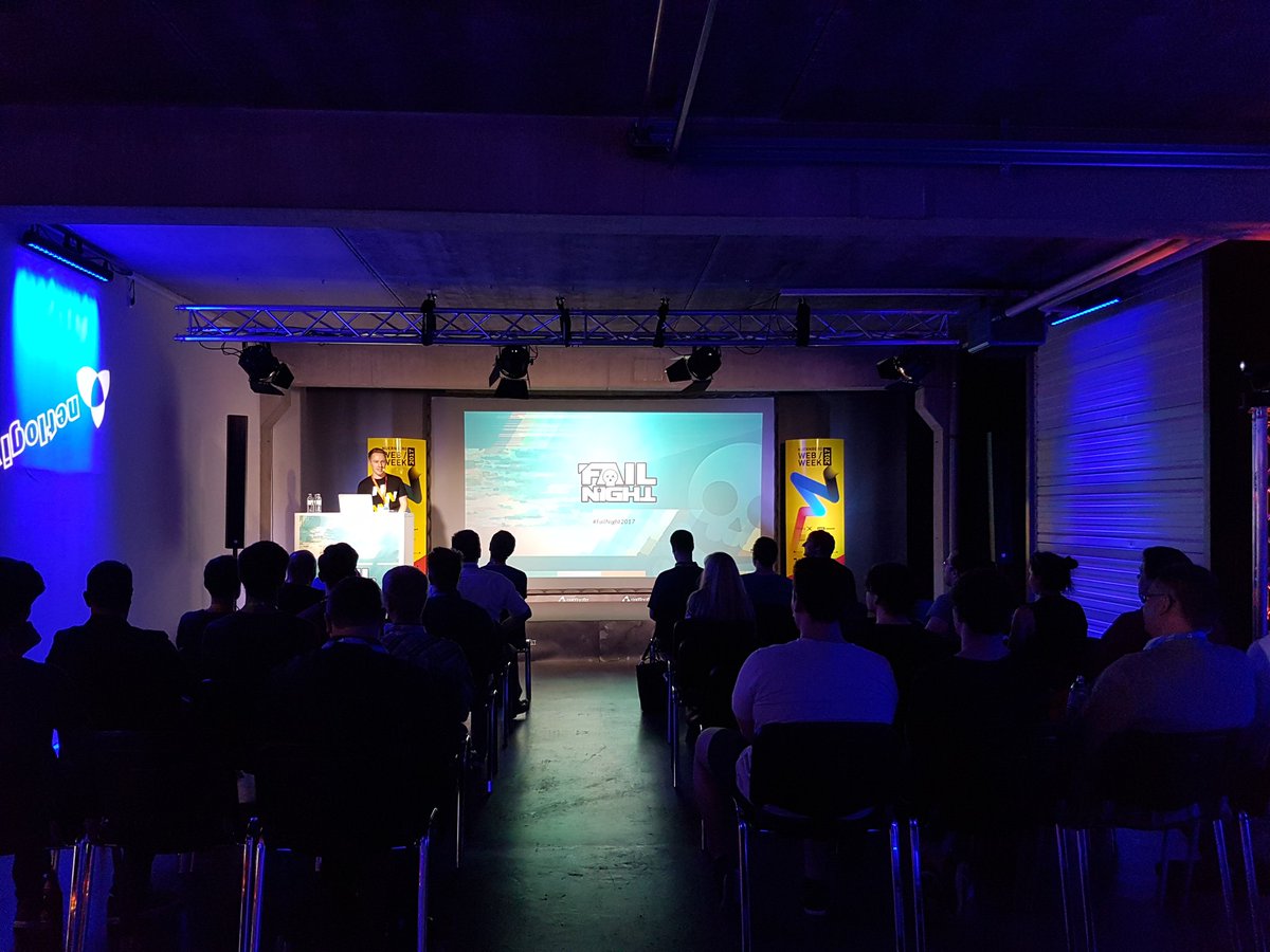 netlogix_de's tweet photo. Jetzt starten wir mit der #FailNight2017 und einer Vorstellung und den ersten Fails zum Einstieg. Cool, dass ihr alle da seid! :) #nueww https://t.co/V3XWYBUGb0
