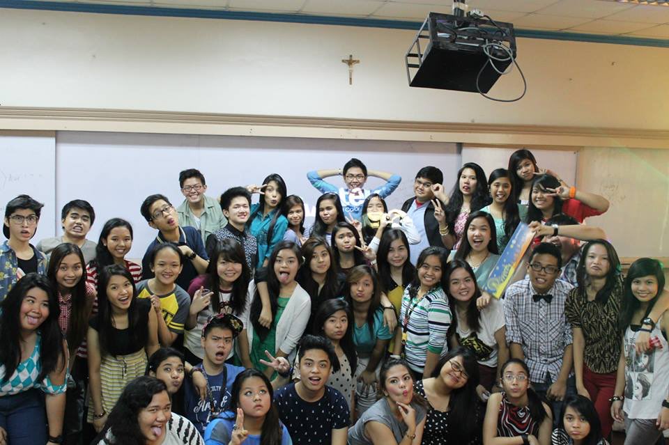 4CA4ROAR's tweet photo. Adhohoho, Reverto, Sous les Masque, and shet wala pala siyang pangalan, 4th Year Christmas Party! ❤️ https://t.co/HTyaKfJayu