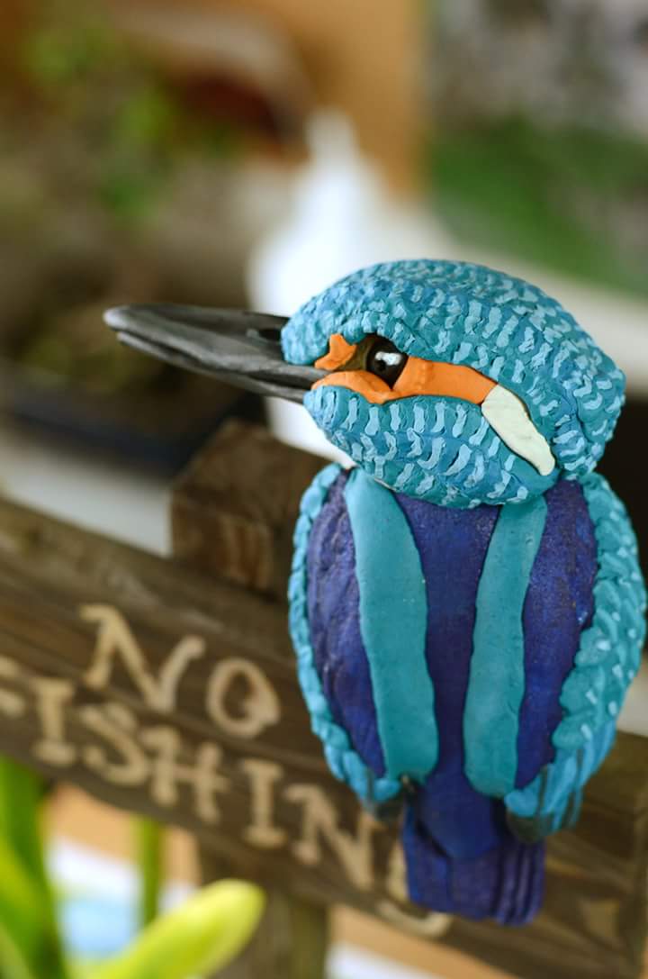 CraigJPattrick's tweet photo. Kingfisher work in progress #trytellinghimthat #kingfisher #newclay #plasticinesculpture https://t.co/6HJMAmKOVY