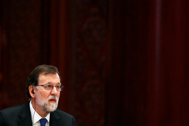 rtvenoticias's tweet photo. 🔴 ÚLTIMA HORA

Rajoy pide declarar como testigo por el 'caso Gürtel' el 26 o 27 de julio por videoconferencia https://t.co/yxDAHsmQRV https://t.co/3qikpEo3Zt
